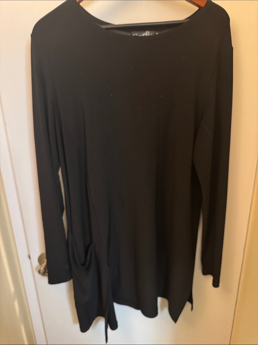 Sympli Black Long-Sleeve Women's Tunic Top